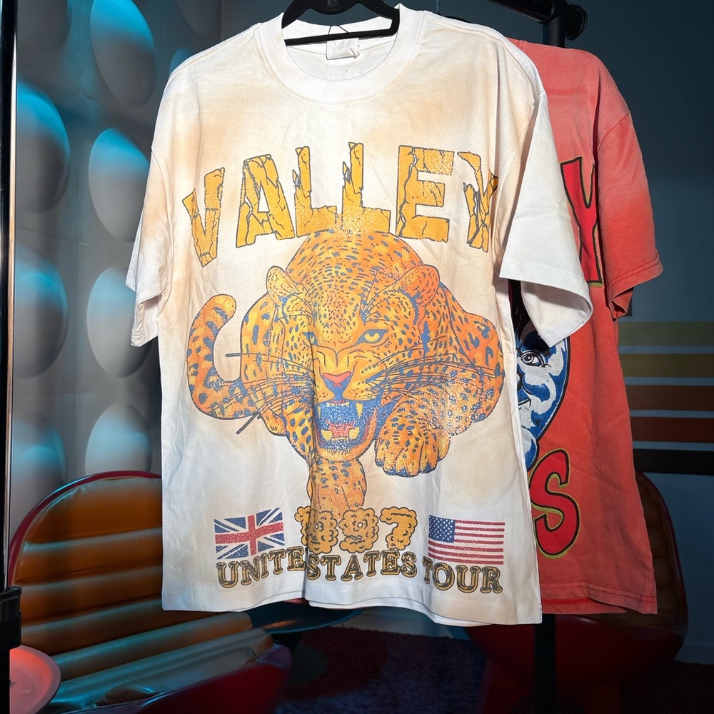 Graphic Leopard Tour T-Shirt
